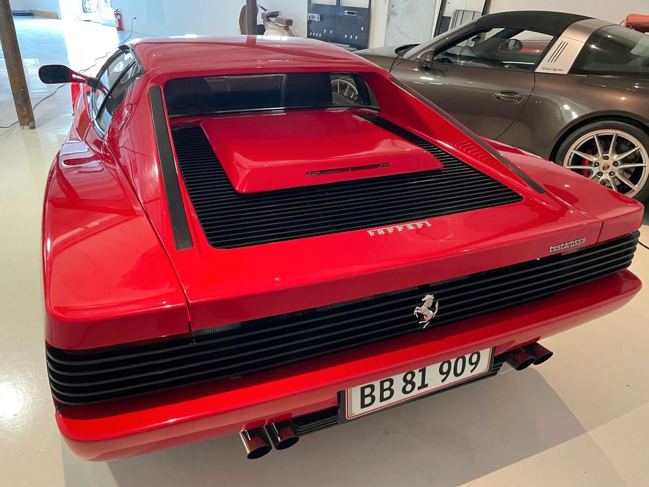 Ferrari Testarossa - Personenwagen: afbeelding 4 Ferrari Testarossa - Personenwagen: afbeelding 4