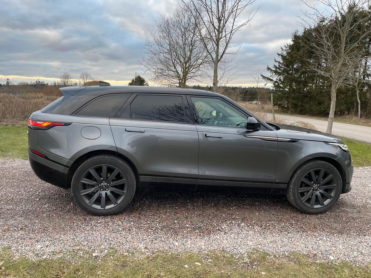 Land Rover Range Rover Velar R-Dynamic 3.0D 4WD Land Rover Range Rover Velar R-Dynamic 3.0D 4WD *RESERVED - SUV: afbeelding 3 Land Rover Range Rover Velar R-Dynamic 3.0D 4WD Land Rover Range Rover Velar R-Dynamic 3.0D 4WD *RESERVED - SUV: afbeelding 3
