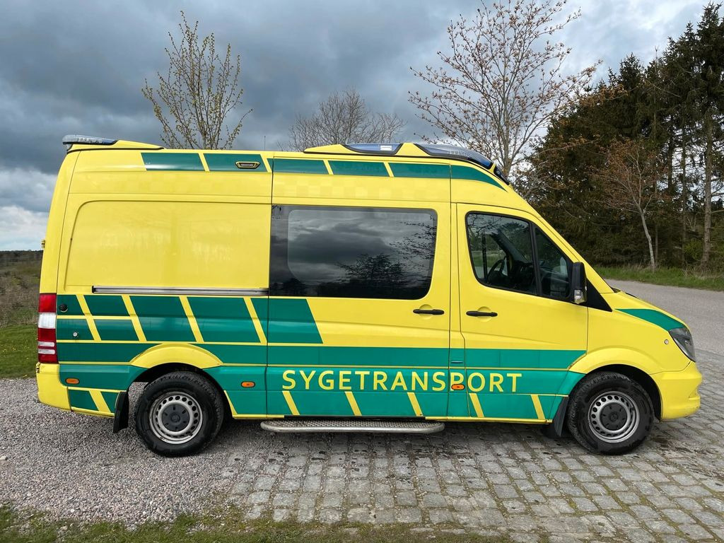 Mercedes-Benz Sprinter 316 CDI Ambulance Electric STRYKER Bed - Ambulance: afbeelding 1 Mercedes-Benz Sprinter 316 CDI Ambulance Electric STRYKER Bed - Ambulance: afbeelding 1