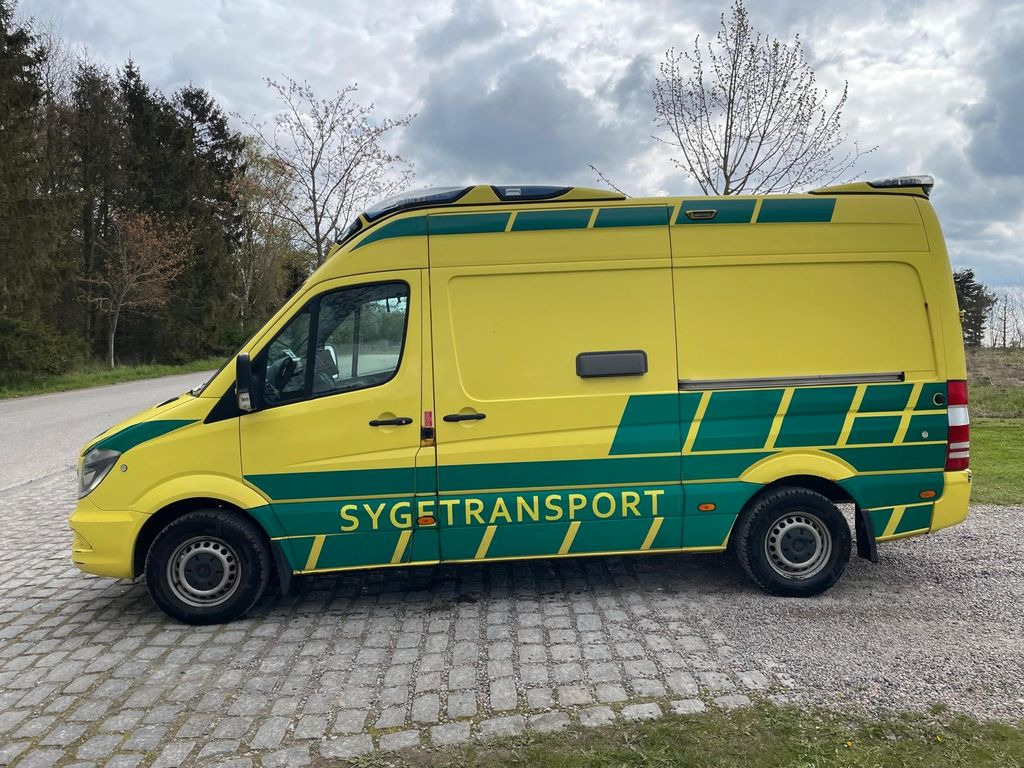Mercedes-Benz Sprinter 316 CDI Ambulance Electric STRYKER Bed - Ambulance: afbeelding 4 Mercedes-Benz Sprinter 316 CDI Ambulance Electric STRYKER Bed - Ambulance: afbeelding 4