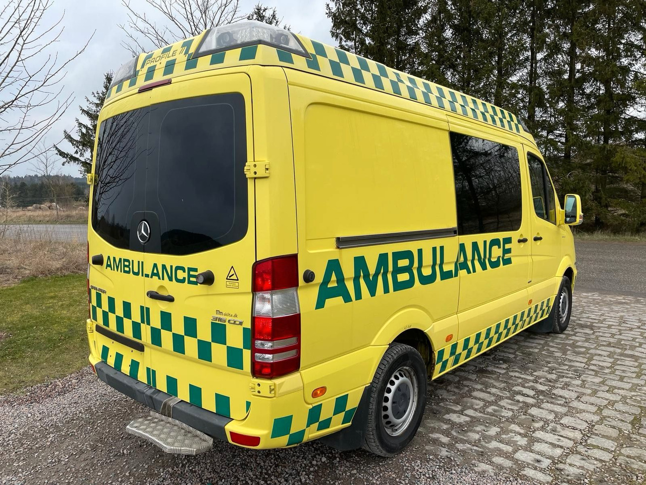Mercedes-Benz Sprinter 316 CDI Aut *14 000 € netto - Ambulance: afbeelding 5 Mercedes-Benz Sprinter 316 CDI Aut *14 000 € netto - Ambulance: afbeelding 5