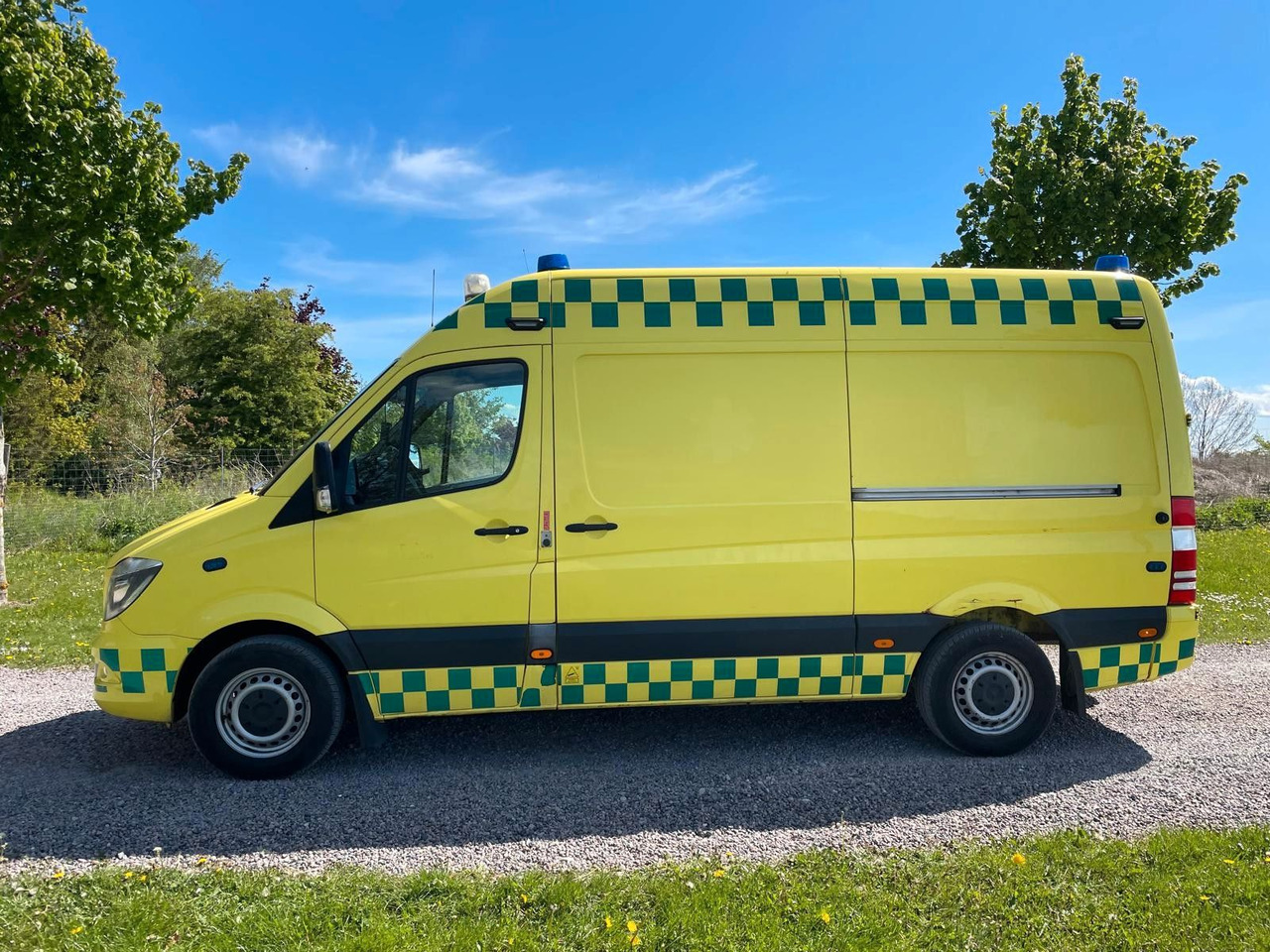 Mercedes-Benz Sprinter II Kasten 316 CDI Aut Ambulance* - Ambulance: afbeelding 2 Mercedes-Benz Sprinter II Kasten 316 CDI Aut Ambulance* - Ambulance: afbeelding 2