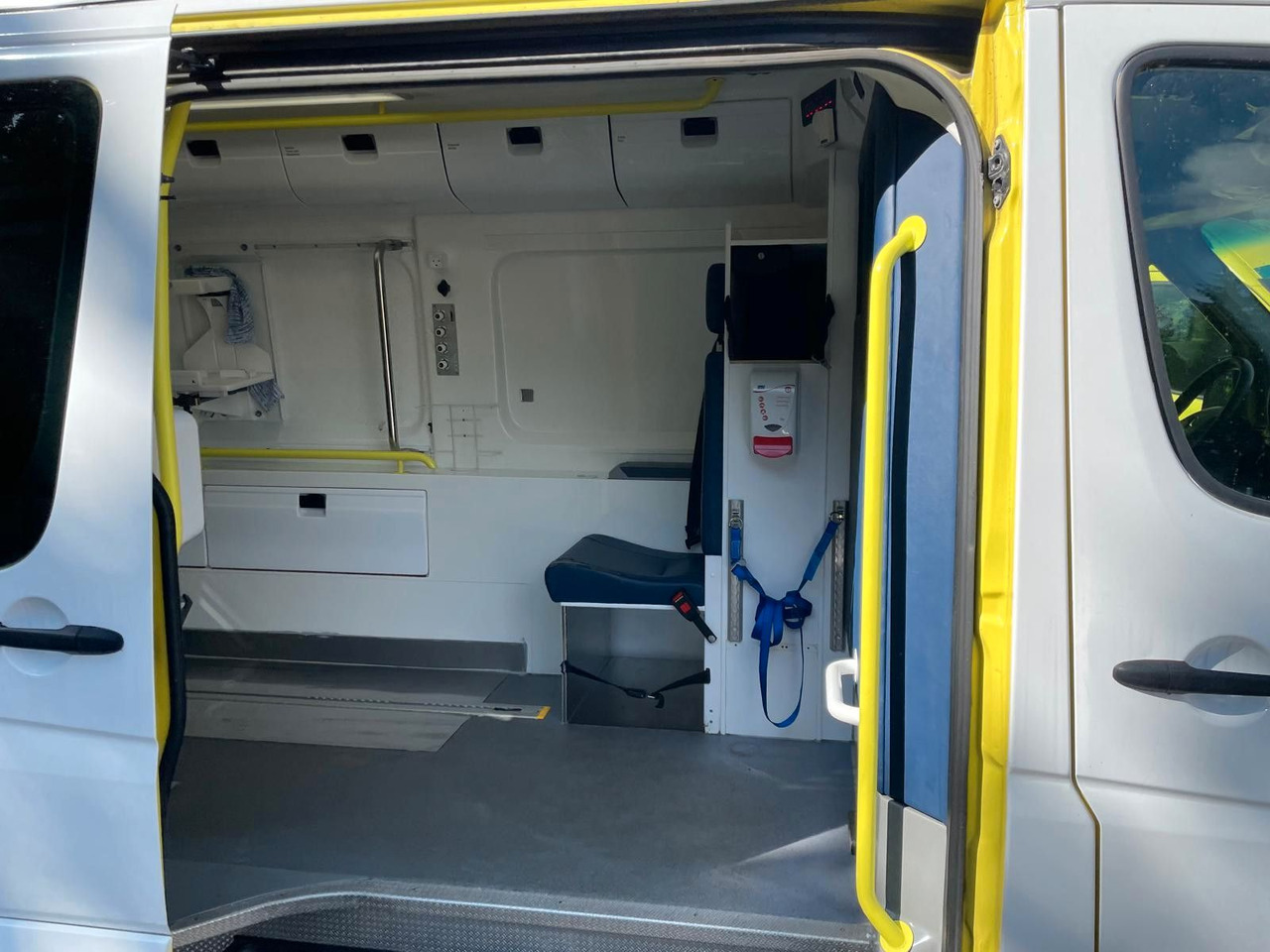 Ambulance Mercedes-Benz Sprinter II Kasten 316 CDI Aut *Ambulance: afbeelding 17
