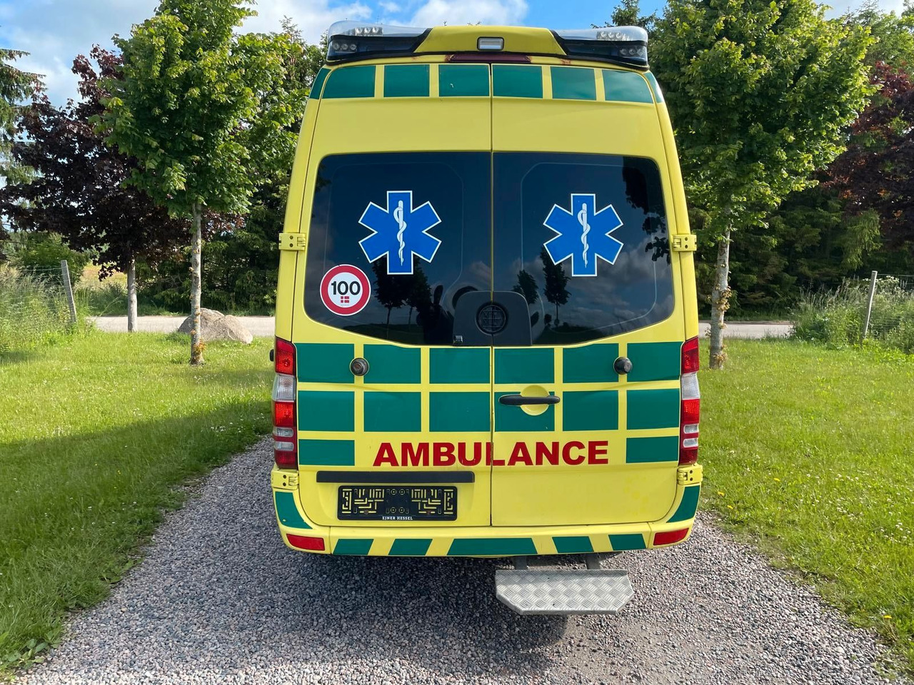 Mercedes-Benz Sprinter II Kasten 316 CDI Aut - Ambulance: afbeelding 4 Mercedes-Benz Sprinter II Kasten 316 CDI Aut - Ambulance: afbeelding 4