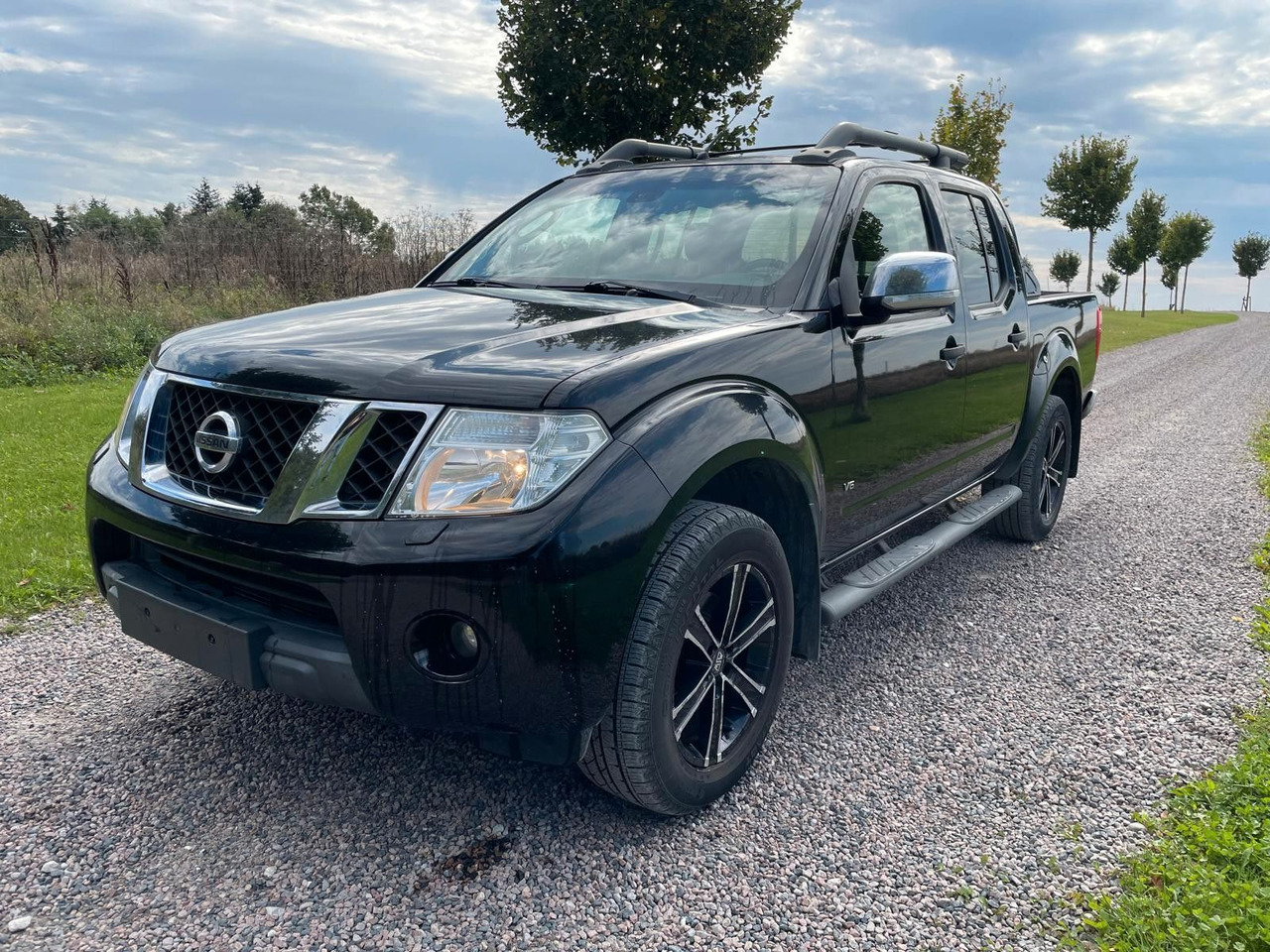 Nissan Navara Pickup Double Cab LE V6 4x4 LB - SUV: afbeelding 1 Nissan Navara Pickup Double Cab LE V6 4x4 LB - SUV: afbeelding 1