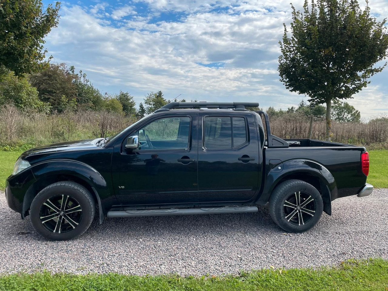 Nissan Navara Pickup Double Cab LE V6 4x4 LB - SUV: afbeelding 2 Nissan Navara Pickup Double Cab LE V6 4x4 LB - SUV: afbeelding 2