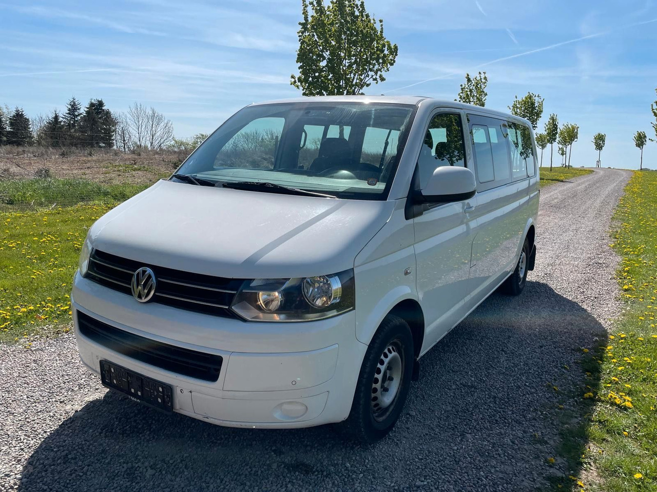 Volkswagen T5 Transporter Bus Caravelle Comfortline lang - Personenvervoer: afbeelding 1 Volkswagen T5 Transporter Bus Caravelle Comfortline lang - Personenvervoer: afbeelding 1