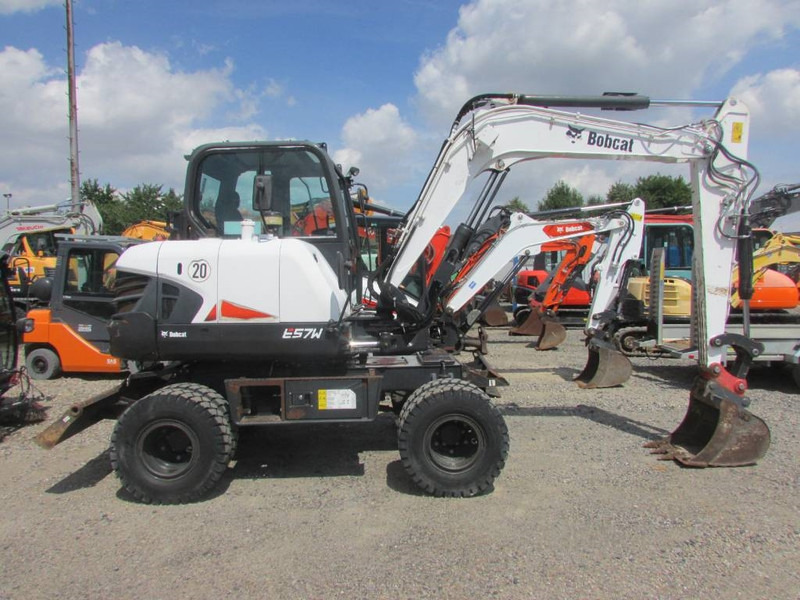 Bobcat E 57 W 35.000 EUR - Mobiele graafmachine: afbeelding 1 Bobcat E 57 W 35.000 EUR - Mobiele graafmachine: afbeelding 1
