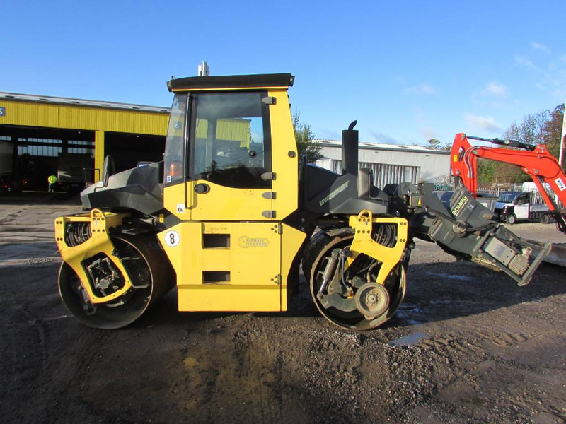 Bomag BW 154 A P-4 AM / Asphaltmanager Walze - Wals: afbeelding 1 Bomag BW 154 A P-4 AM / Asphaltmanager Walze - Wals: afbeelding 1