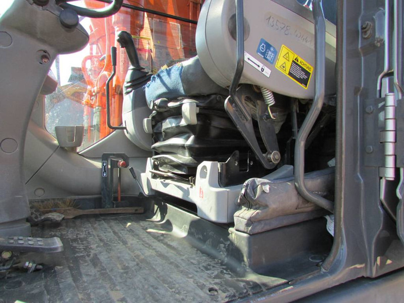 Mobiele graafmachine Hitachi ZX 140 W-3 Mobilbagger 45.000 EUR / Klima: afbeelding 13