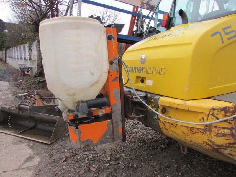 Kramer 750 Radlader mit Winterdienstausrüstung 19.900 € - Wiellader: afbeelding 5 Kramer 750 Radlader mit Winterdienstausrüstung 19.900 € - Wiellader: afbeelding 5