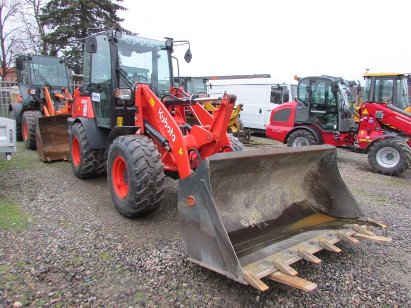 Kubota R 070 Radlader 35.800 EUR - Wiellader: afbeelding 4 Kubota R 070 Radlader 35.800 EUR - Wiellader: afbeelding 4