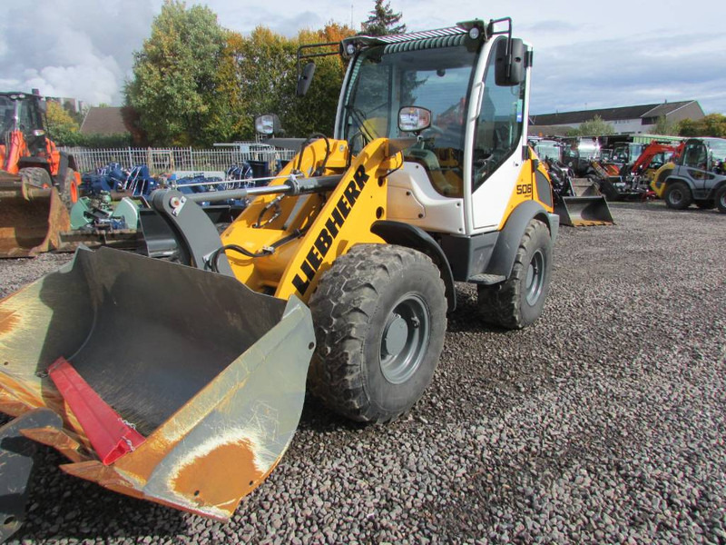 Liebherr L 506 Compact Radlader 46.500 EUR netto L506C - Wiellader: afbeelding 4 Liebherr L 506 Compact Radlader 46.500 EUR netto L506C - Wiellader: afbeelding 4