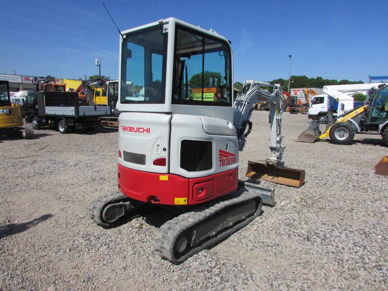 Takeuchi TB 325 R Minibagger 34.500 EUR - Minigraafmachine: afbeelding 5 Takeuchi TB 325 R Minibagger 34.500 EUR - Minigraafmachine: afbeelding 5