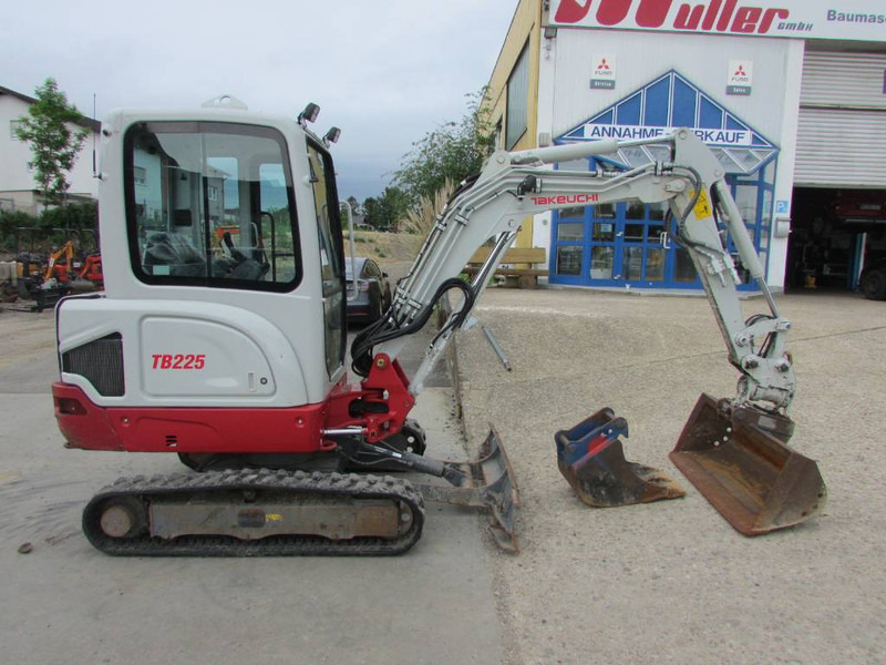 Takeuchi TB225 V3 Minibagger 35.500 EUR net - Minigraafmachine: afbeelding 1 Takeuchi TB225 V3 Minibagger 35.500 EUR net - Minigraafmachine: afbeelding 1