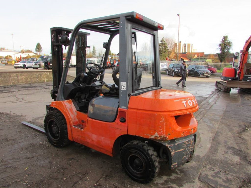 Toyota 62-7 FDF 30 Diesel Gabelstapler 10.500 EUR - Diesel heftruck: afbeelding 5 Toyota 62-7 FDF 30 Diesel Gabelstapler 10.500 EUR - Diesel heftruck: afbeelding 5