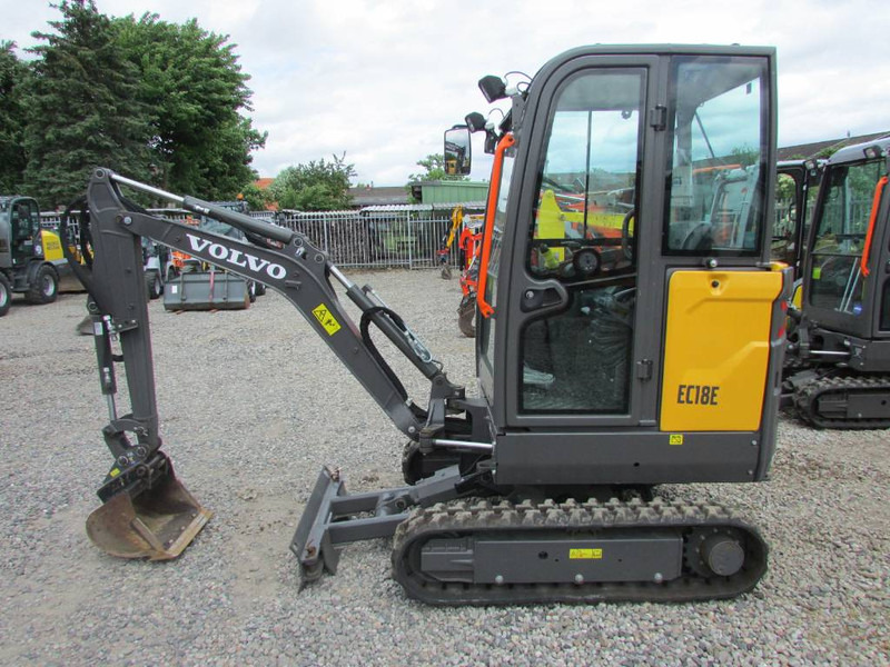 Volvo EC 18 E Minibagger 23.500 EUR - Minigraafmachine: afbeelding 1 Volvo EC 18 E Minibagger 23.500 EUR - Minigraafmachine: afbeelding 1