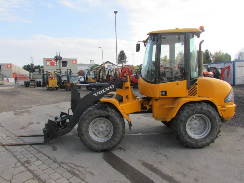 Volvo L 35 B-Z Radlader 18.000 EUR - Wiellader: afbeelding 1 Volvo L 35 B-Z Radlader 18.000 EUR - Wiellader: afbeelding 1