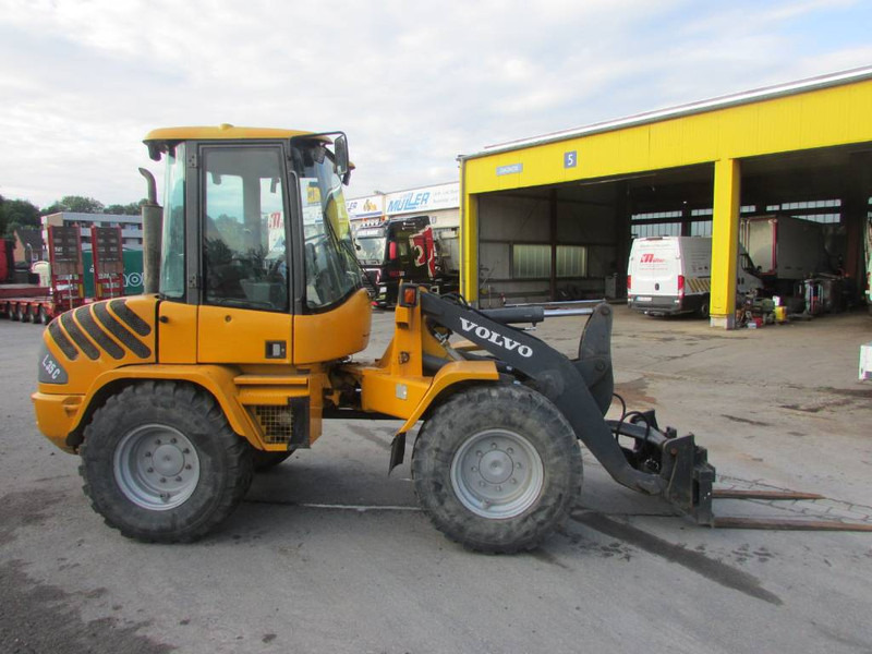 Volvo L 35 B-Z Radlader 18.000 EUR - Wiellader: afbeelding 4 Volvo L 35 B-Z Radlader 18.000 EUR - Wiellader: afbeelding 4