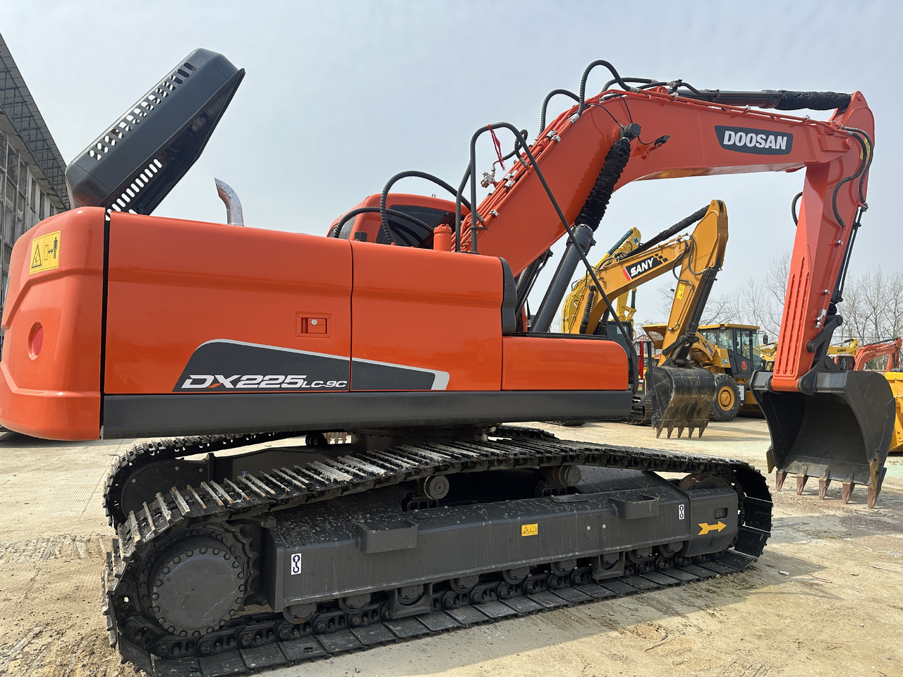 DOOSAN DX225LC-9C - Rupsgraafmachine: afbeelding 1 DOOSAN DX225LC-9C - Rupsgraafmachine: afbeelding 1
