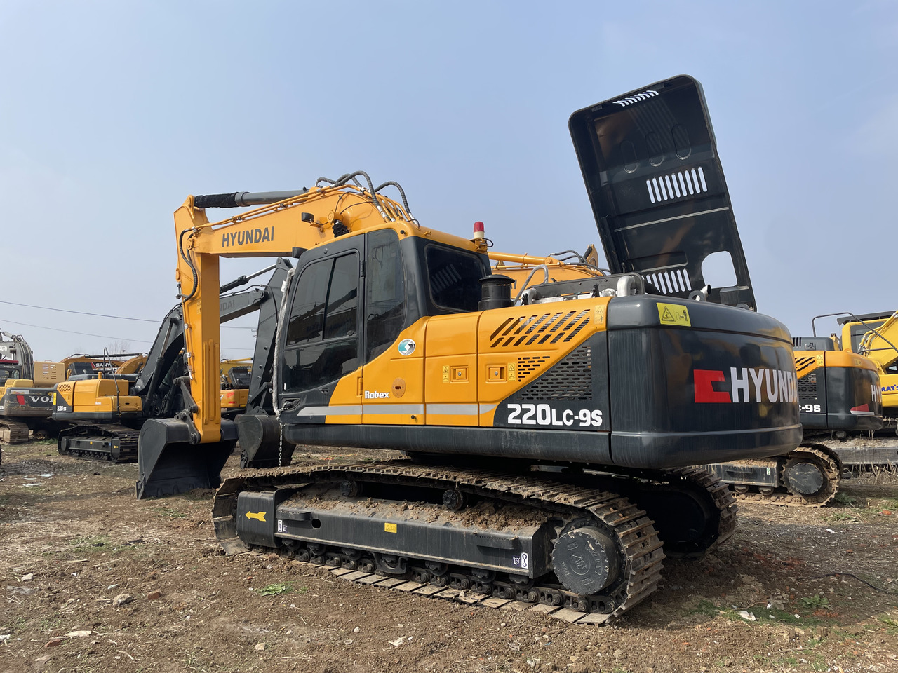 Hyundai R220LC-9S - Rupsgraafmachine: afbeelding 1 Hyundai R220LC-9S - Rupsgraafmachine: afbeelding 1