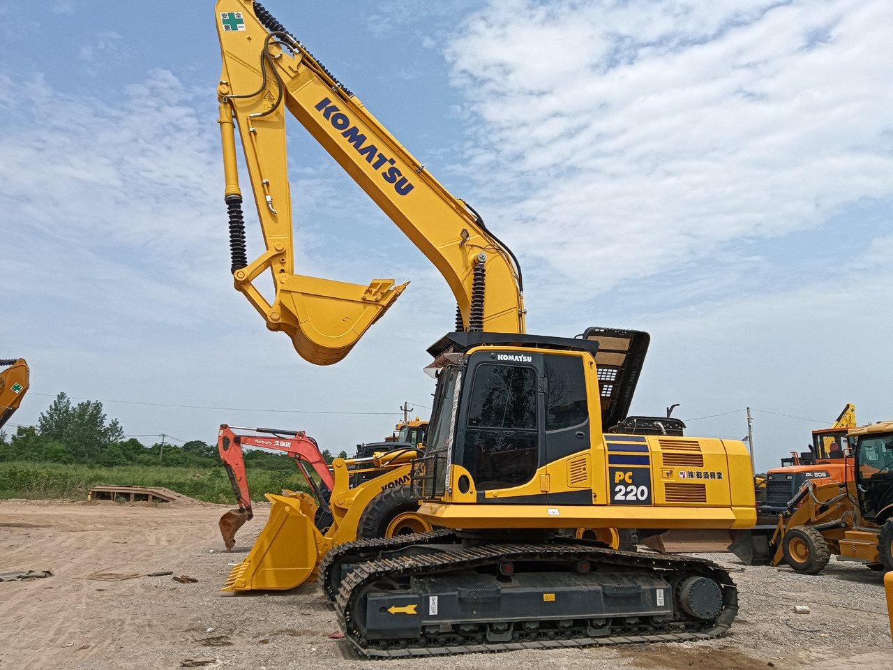 KOMATSU PC200-8 - Rupsgraafmachine: afbeelding 1 KOMATSU PC200-8 - Rupsgraafmachine: afbeelding 1