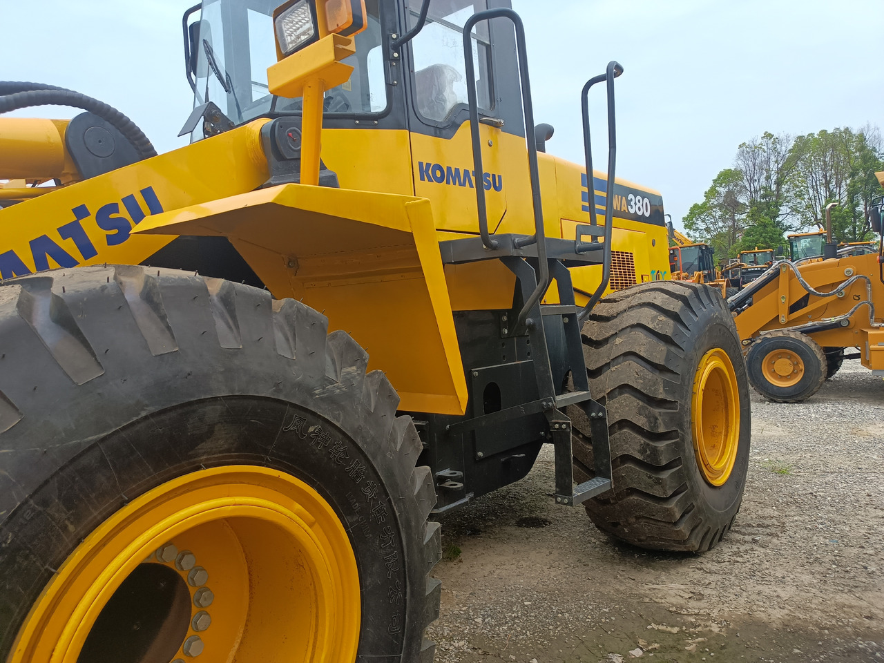 Wiellader KOMATSU WA380-3: afbeelding 9