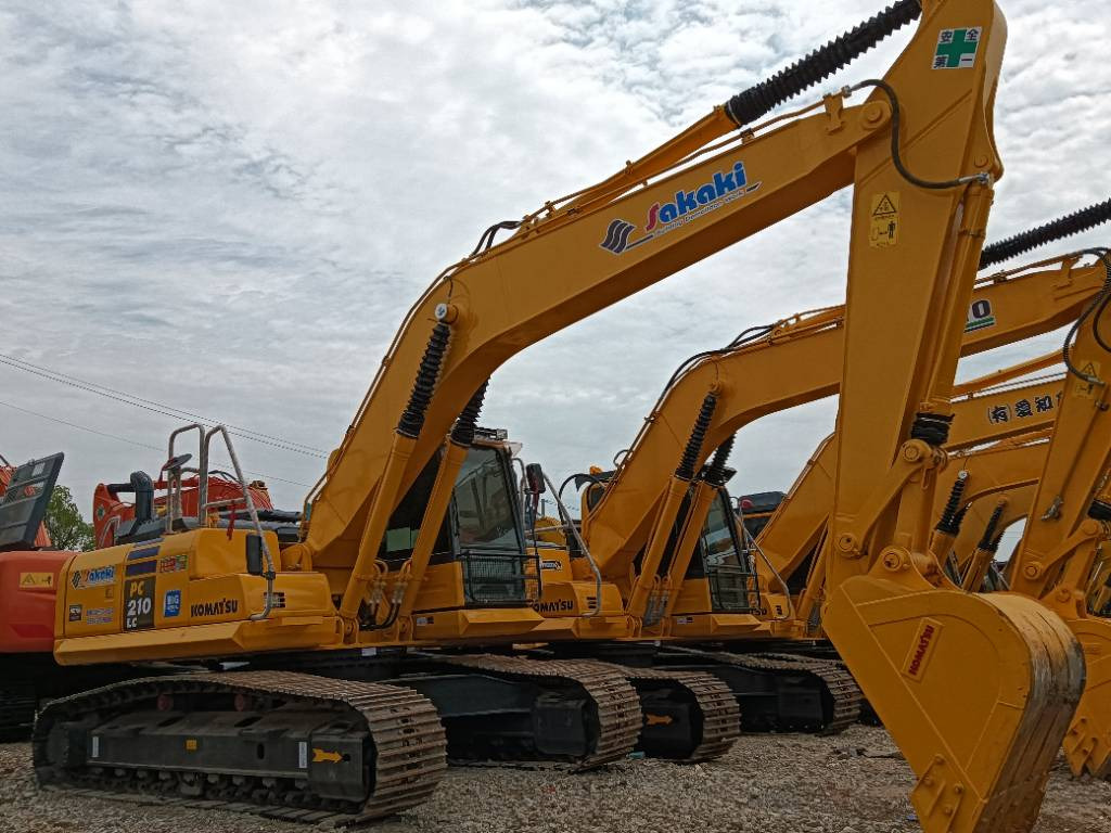 Komatsu PC 210-8 - Rupsgraafmachine: afbeelding 3 Komatsu PC 210-8 - Rupsgraafmachine: afbeelding 3