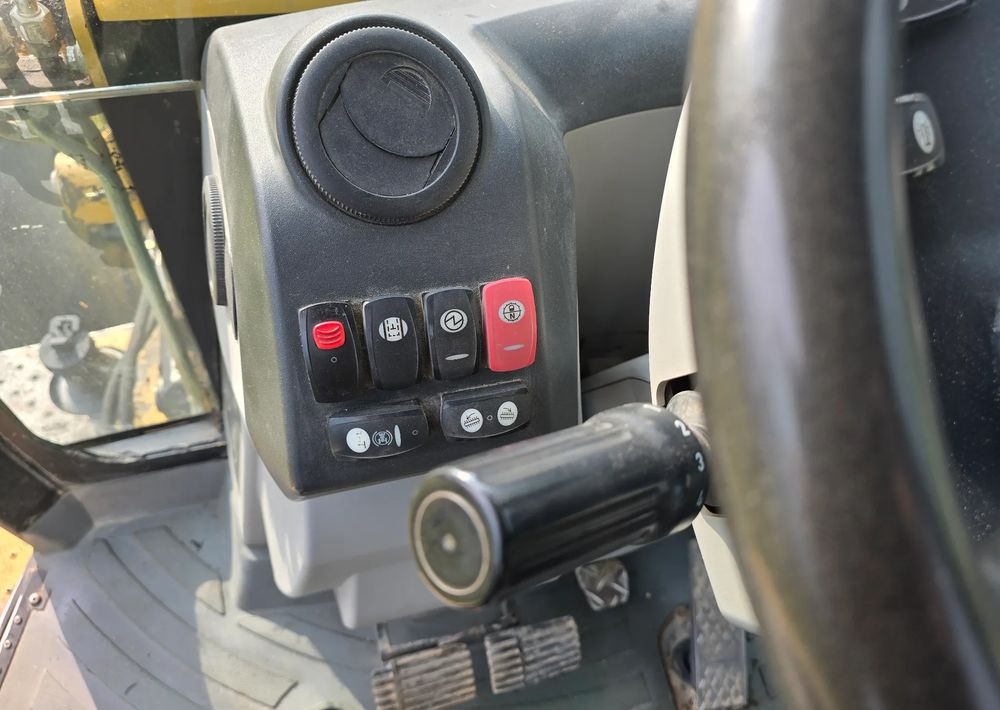 Caterpillar - Graaflaadmachine: afbeelding 4 Caterpillar - Graaflaadmachine: afbeelding 4