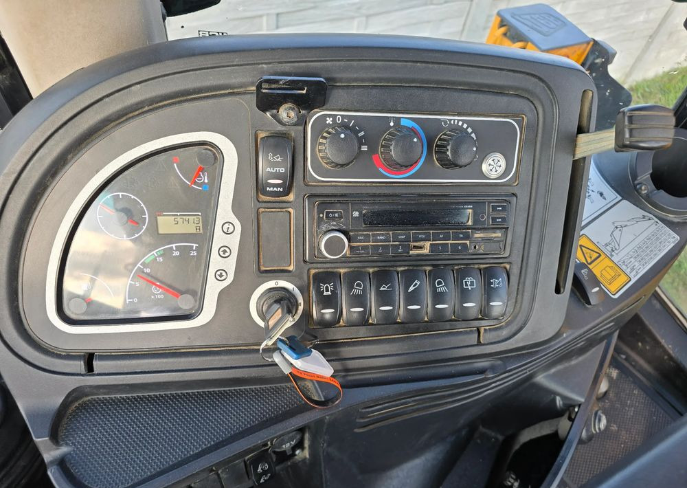 JCB - Graaflaadmachine: afbeelding 4 JCB - Graaflaadmachine: afbeelding 4
