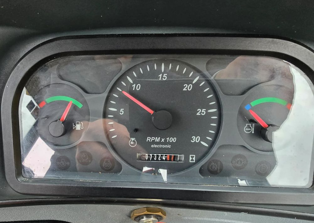 New Holland - Graaflaadmachine: afbeelding 4 New Holland - Graaflaadmachine: afbeelding 4