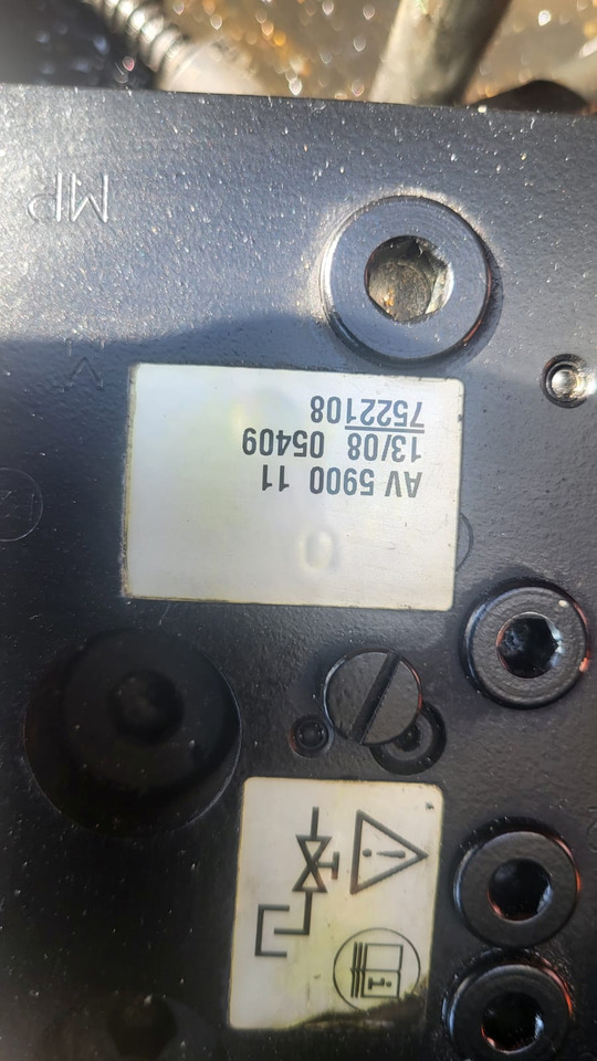 BT valve block 7522108 - Onderdelen voor Reach truck: afbeelding 2 BT valve block 7522108 - Onderdelen voor Reach truck: afbeelding 2