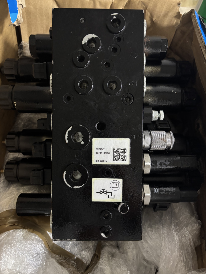 BT valve block 7578647 - Onderdelen voor Reach truck: afbeelding 3 BT valve block 7578647 - Onderdelen voor Reach truck: afbeelding 3