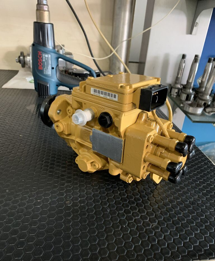 Bosch Caterpillar - Brandstofpomp voor Vrachtwagen: afbeelding 1 Bosch Caterpillar - Brandstofpomp voor Vrachtwagen: afbeelding 1