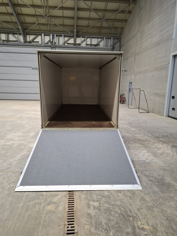 HAPERT Saphire - Gesloten aanhangwagen: afbeelding 1 HAPERT Saphire - Gesloten aanhangwagen: afbeelding 1