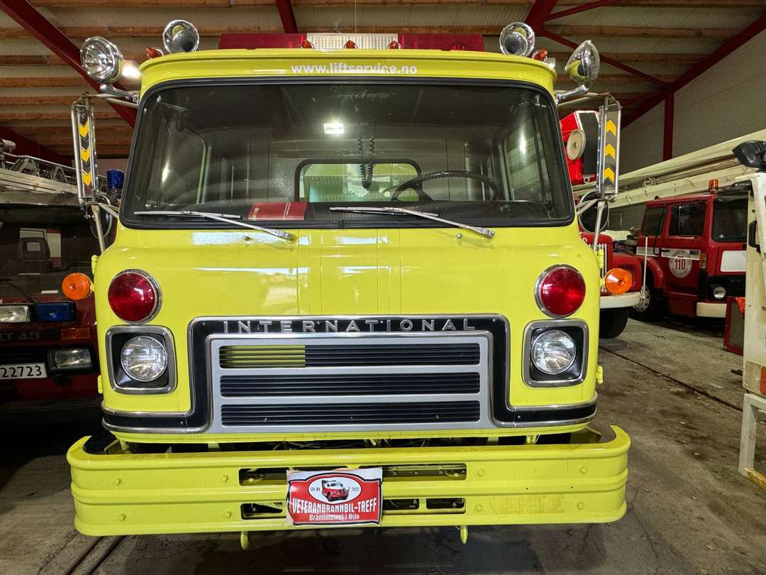 1975 International Cargostar 1910B Firetruck - Brandweerwagen: afbeelding 2 1975 International Cargostar 1910B Firetruck - Brandweerwagen: afbeelding 2