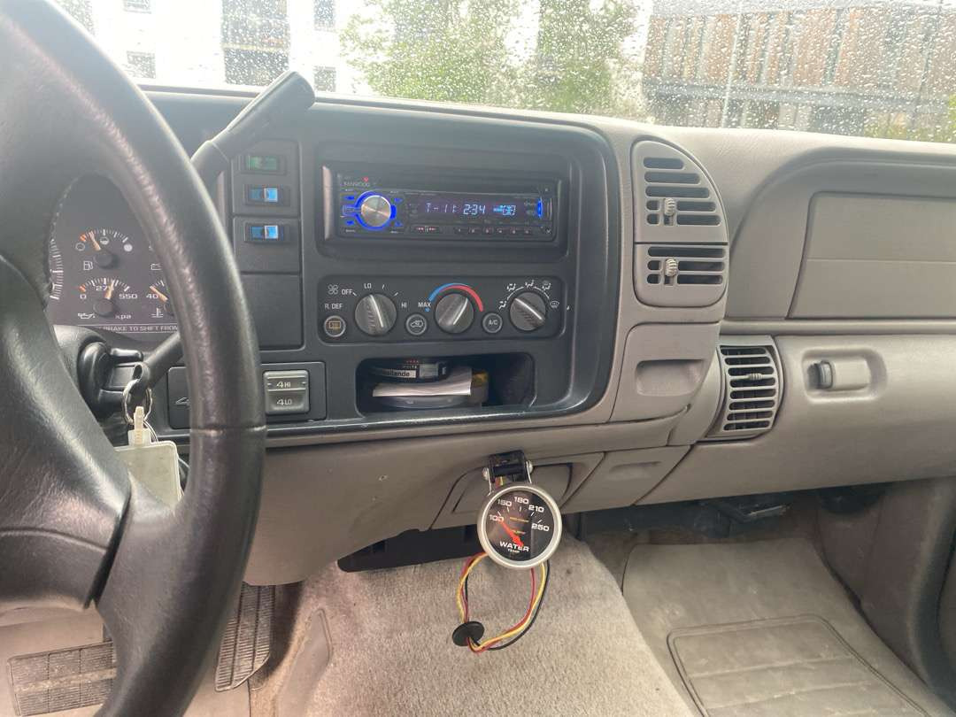 Personenwagen 1997 Chevrolet Suburban 5,7l Vortec   EU-GODKJENT: afbeelding 12