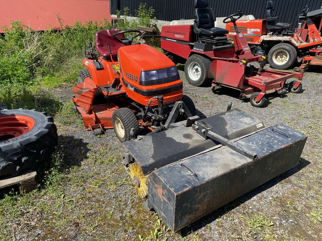 2000 Kubota G1700//Sitteklipper med feier og oppsamler - Gazonmaaier: afbeelding 3 2000 Kubota G1700//Sitteklipper med feier og oppsamler - Gazonmaaier: afbeelding 3