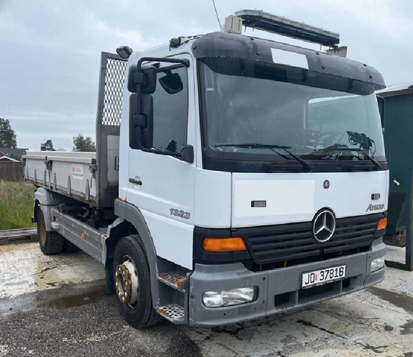 2004 Mercedes-Benz Tipp - EU-godkjent - Kipper vrachtwagen: afbeelding 2 2004 Mercedes-Benz Tipp - EU-godkjent - Kipper vrachtwagen: afbeelding 2