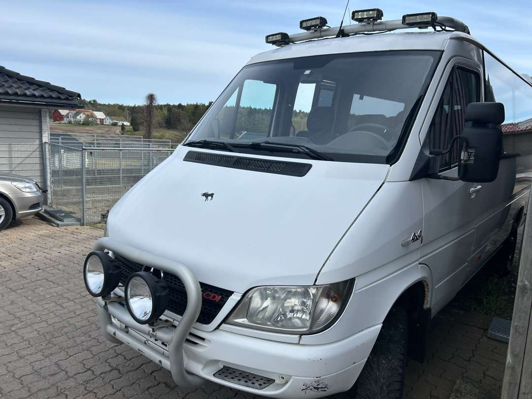 2005 Buss MERCEDES-BENZ 316CDI/35KA 11 seter - Minibus, Personenvervoer: afbeelding 1 2005 Buss MERCEDES-BENZ 316CDI/35KA 11 seter - Minibus, Personenvervoer: afbeelding 1