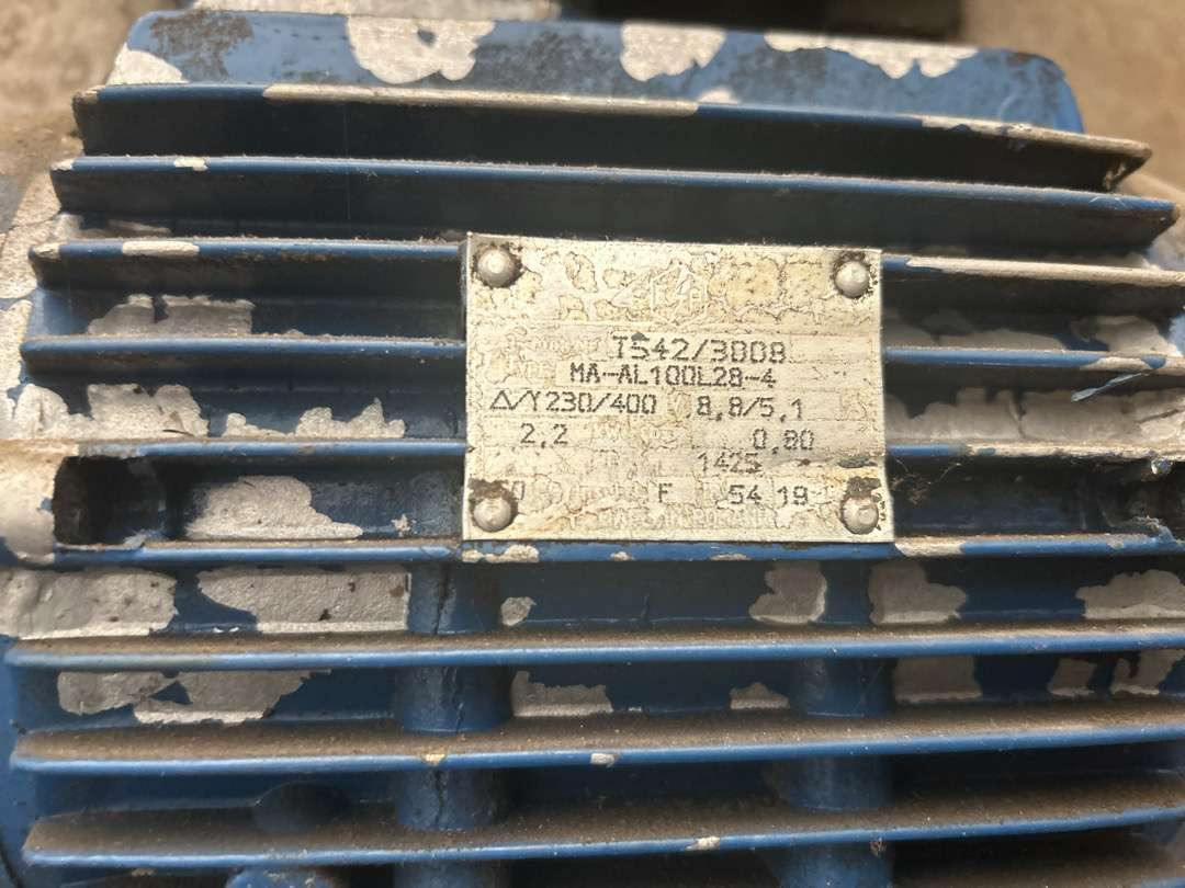 7 stk. elektromotorer (uten minstepris) - Werkplaats toebehoor: afbeelding 4 7 stk. elektromotorer (uten minstepris) - Werkplaats toebehoor: afbeelding 4
