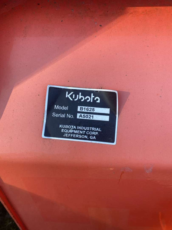 Kubota B1625 skuffe - Aanbouwdeel: afbeelding 5 Kubota B1625 skuffe - Aanbouwdeel: afbeelding 5