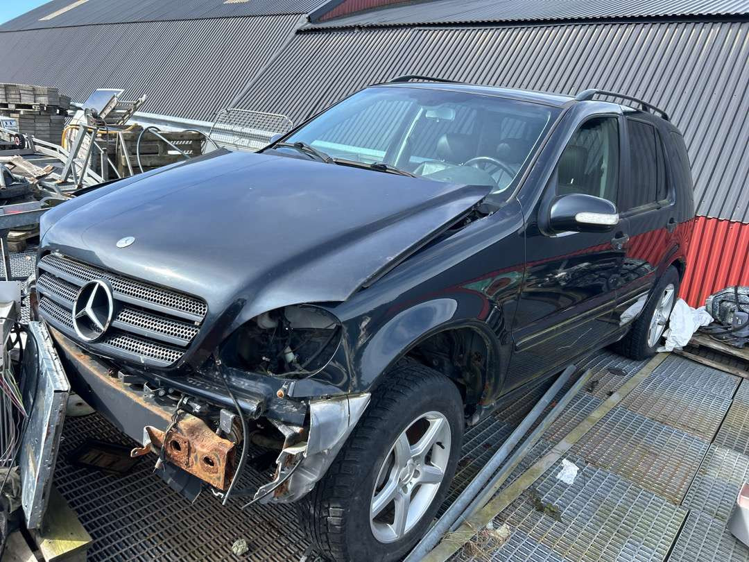 Mercedes-Benz (delebil + girkasse ) - Personenwagen: afbeelding 1 Mercedes-Benz (delebil + girkasse ) - Personenwagen: afbeelding 1