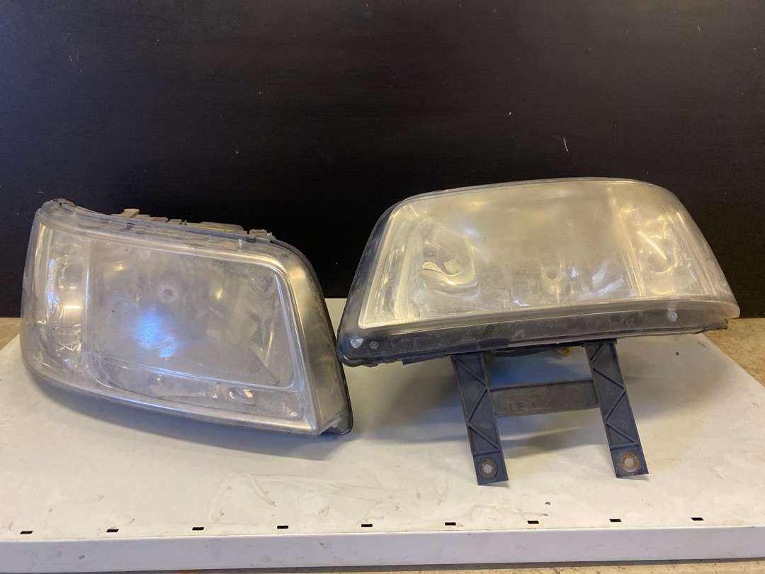 VW Transporter frontlykter - Gereedschap/ Toebehoor: afbeelding 1 VW Transporter frontlykter - Gereedschap/ Toebehoor: afbeelding 1