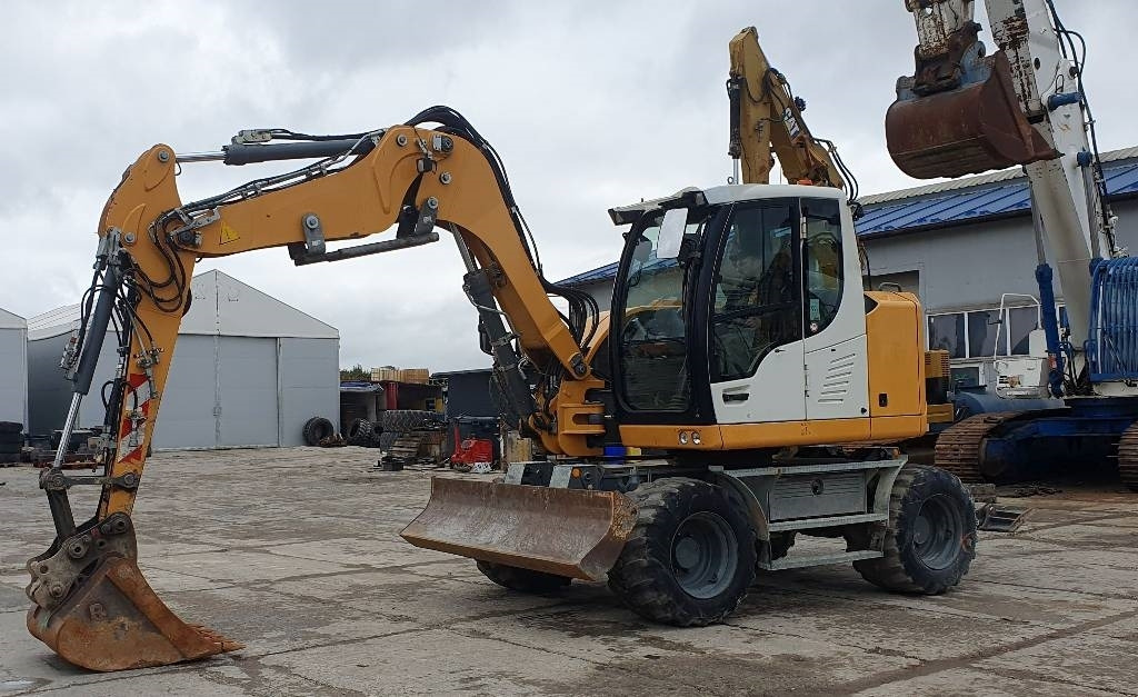Liebherr A 910 compact - Mobiele graafmachine: afbeelding 1 Liebherr A 910 compact - Mobiele graafmachine: afbeelding 1