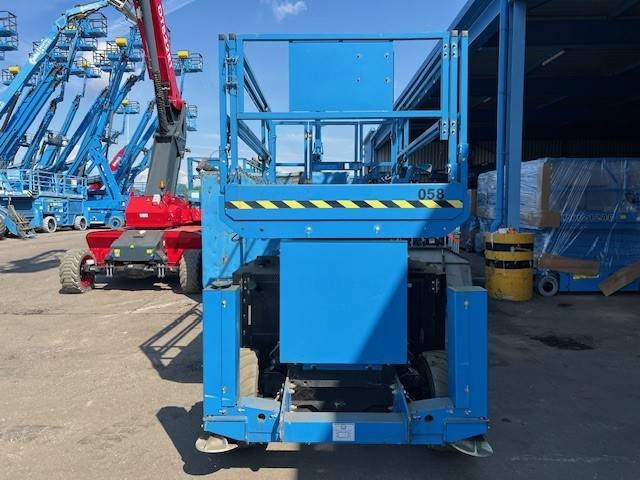 Genie GS 4069 RT | 2018 - Schaarlift: afbeelding 4 Genie GS 4069 RT | 2018 - Schaarlift: afbeelding 4