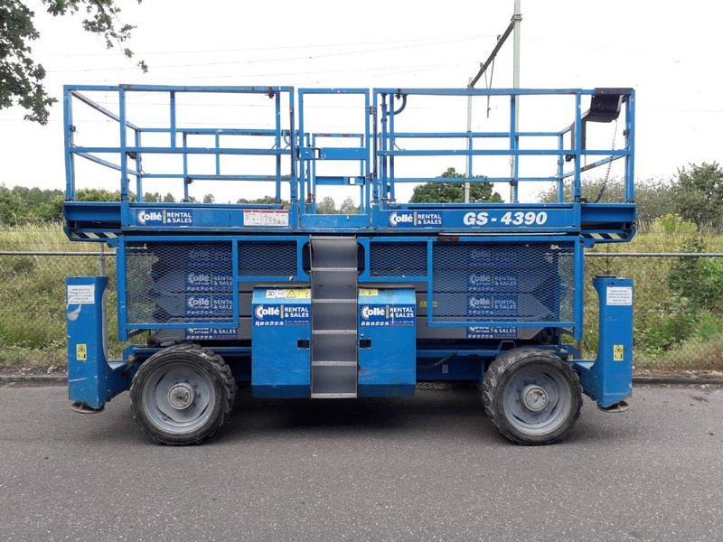 Genie GS 4390 RT | 2008 - Schaarlift: afbeelding 1 Genie GS 4390 RT | 2008 - Schaarlift: afbeelding 1