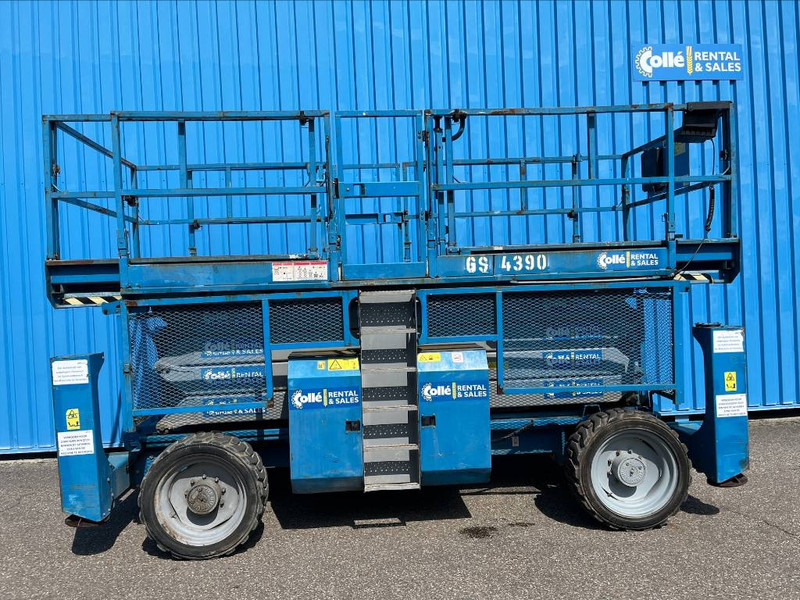Genie GS 4390 RT | 2008 - Schaarlift: afbeelding 2 Genie GS 4390 RT | 2008 - Schaarlift: afbeelding 2