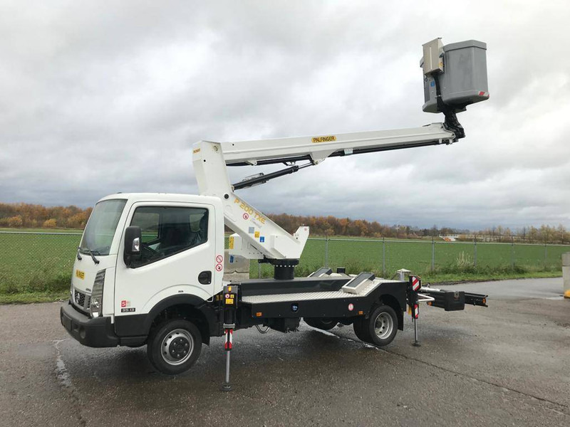 Palfinger P 200 T X E (closed basket) - Vrachtwagen hoogwerker: afbeelding 5 Palfinger P 200 T X E (closed basket) - Vrachtwagen hoogwerker: afbeelding 5