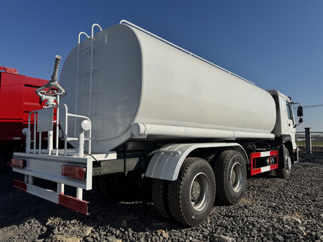 HOWO - Tankwagen: afbeelding 3 HOWO - Tankwagen: afbeelding 3